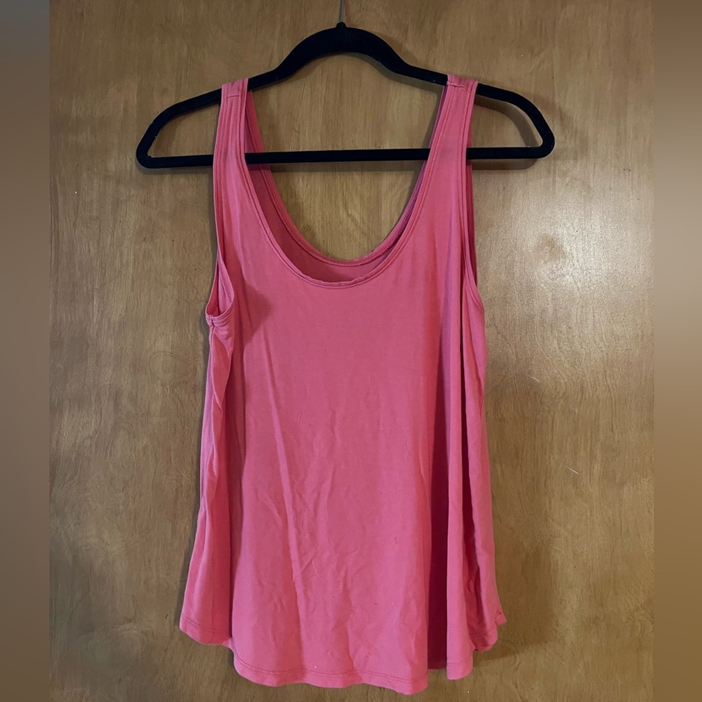 Pink tank top